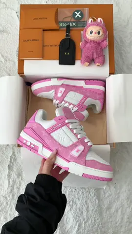Pink Lv Trainer 😍#fürdich #goviral #fyp #lvtrainers #pink #lvshoes #fürdichseiteviral #fashiontiktok 