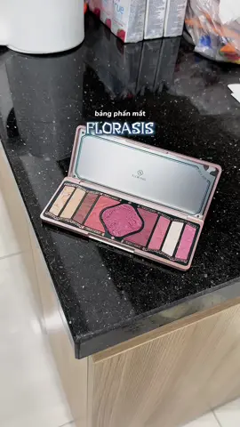Packaging đồ nhà Florasis xinh yêu sỉu, trông cứ cổ trang í 👀🐾#cathy04 #unboxing #fyp #viral #muataitiktok #review #unboxingvideo #beauty #BeautyTok #makeup #bangphanmat #florasis 