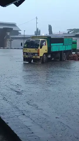 usaha terus#pejuangrupiah 