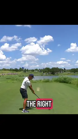 Absolutely insane shot! like n follow for more #fyp #golf #viralvideos 