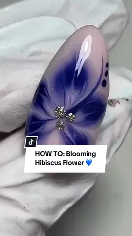 ✨✨✨ #blowthisup #viral #hibiscus #hibiscusnails #nailsoftiktok #nailsartvideos #foryou #howto #flowernails #bloominggel 