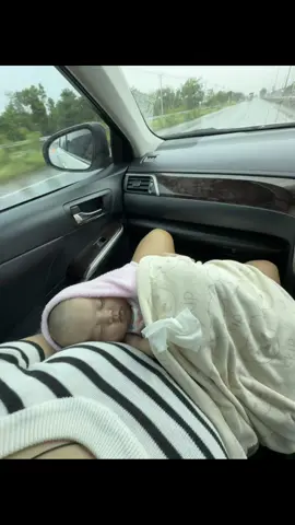 ไม่ต้องเติบโตเป็นความหวังของใคร จงเป็นตัวของตัวเอง เดินตามเส้นทางตัวเอง อย่าเกรงกลัวใคร🩷👧🏻#แฟนซี_ธนิดา #เฟรญ่า_สุทธิดา #เฟรญ่าลูกสาวแฟนซี #ลูกสาว 