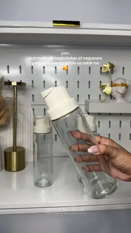 For only ₱94 each meron ka na automatic opening lid na condiments bottle hindi na nga hassle kapag magluluto ka 🥰 #automaticopeninglid #condimentsbottle #glassoilcontainer  Disclaimer: The price may change once the promotion ends.