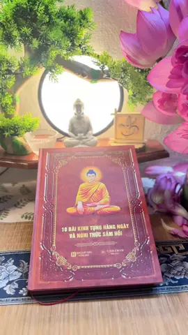 Thầy Pháp Hòa khuyên các Phật tử mỗi ngày: Hãy duy trì một thời Kinh – ngắn hay dài tùy theo điều kiện của mình.🙏✨ Đây là quyển kinh mình đang tụng: “Sách 10 Bài Kinh Tụng Hằng Ngày Phổ Biến” – rất hữu ích cho Phật tử tại gia và người mới tu tập.#thayphaphoa #kinhphat #kinhsach #thichphaphoa #tungkinh #tueminh295 #10baikinhtunghangngayphobien #dockinhmoingay #tutaptaigia 