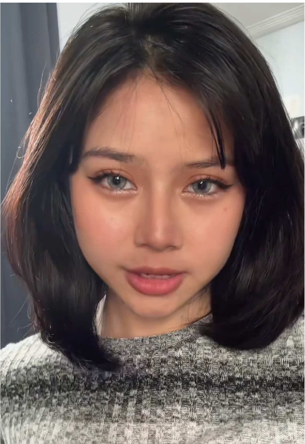 nyatuu bgt ma kulit😭💗💗 #tintedsunscreenglowsophy #BeautyTok 