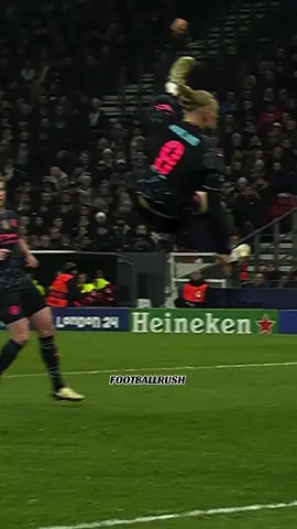 Erling Haaland 🔥 #FYP #football #footballrush #haaland #fypシ #fypシ゚viral #f #tiktok #trending #footballedit #tiktoktrending #tik_tok #viralvideos #highlight #viralvideo #viral #footballtiktok #goals #skills #erlinghaaland 