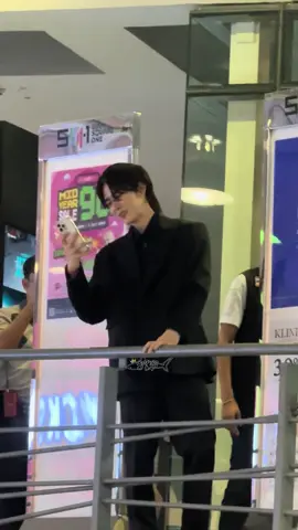 จะร้องไห้ มีคนรักน้องเยอะมากกก 😭😭 #santapp #perthtanapon #perthsanta @Santa @PERTHPPE 