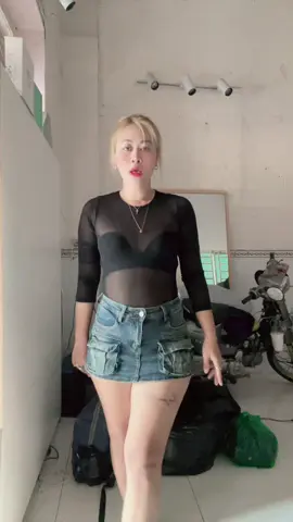 #jasminengoc #mingoc #viral #foryou #fyp #mingocmakup #tiktok #phunu40 #nangmi #phunu #cogaimacdoden #girls #🤣🤣🤣 #hongkong90s #💄 #♥ #NhanVatChinh 