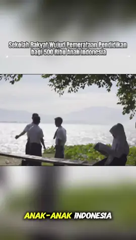 Sekolah Rakyat Wujud Pemerataan Pendidikan bagi 500 Ribu Anak Indonesia Pemerintah terus mendorong pemerataan akses pendidikan berkualitas melalui pembangunan Sekolah Rakyat berbasis asrama yang dirancang menjangkau 500 ribu anak dari keluarga kurang mampu hingga 2029. Sekolah Rakyat tidak hanya menyediakan pendidikan gratis, tetapi juga ekosistem lengkap mulai dari asrama, fasilitas olahraga, tempat ibadah, hingga kurikulum holistik yang menekankan penguatan karakter, kompetensi akademis, dan keterampilan hidup. Program prioritas nasional ini memanfaatkan Data Tunggal Sosial Ekonomi Nasional (DTSEN) untuk memastikan penerima manfaat tepat sasaran, serta didukung sinergi lintas kementerian dan pemda guna mempercepat pembangunan di seluruh wilayah Indonesia. Dengan hadirnya Sekolah Rakyat, diharapkan tercipta generasi penerus bangsa yang cerdas, berakhlak mulia, dan mampu memutus rantai kemiskinan antar generasi. #SekolahRakyat #PendidikanBerkualitas #PemerataanPendidikan #500RibuAnakIndonesia #KurikulumHolistik #SDMBerkualitas #indonesiamaju 