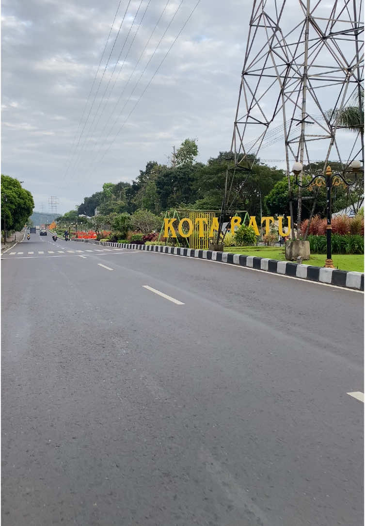 sore mendung di kota batu#fyp #kotabatu #jalanjalan #fypage 