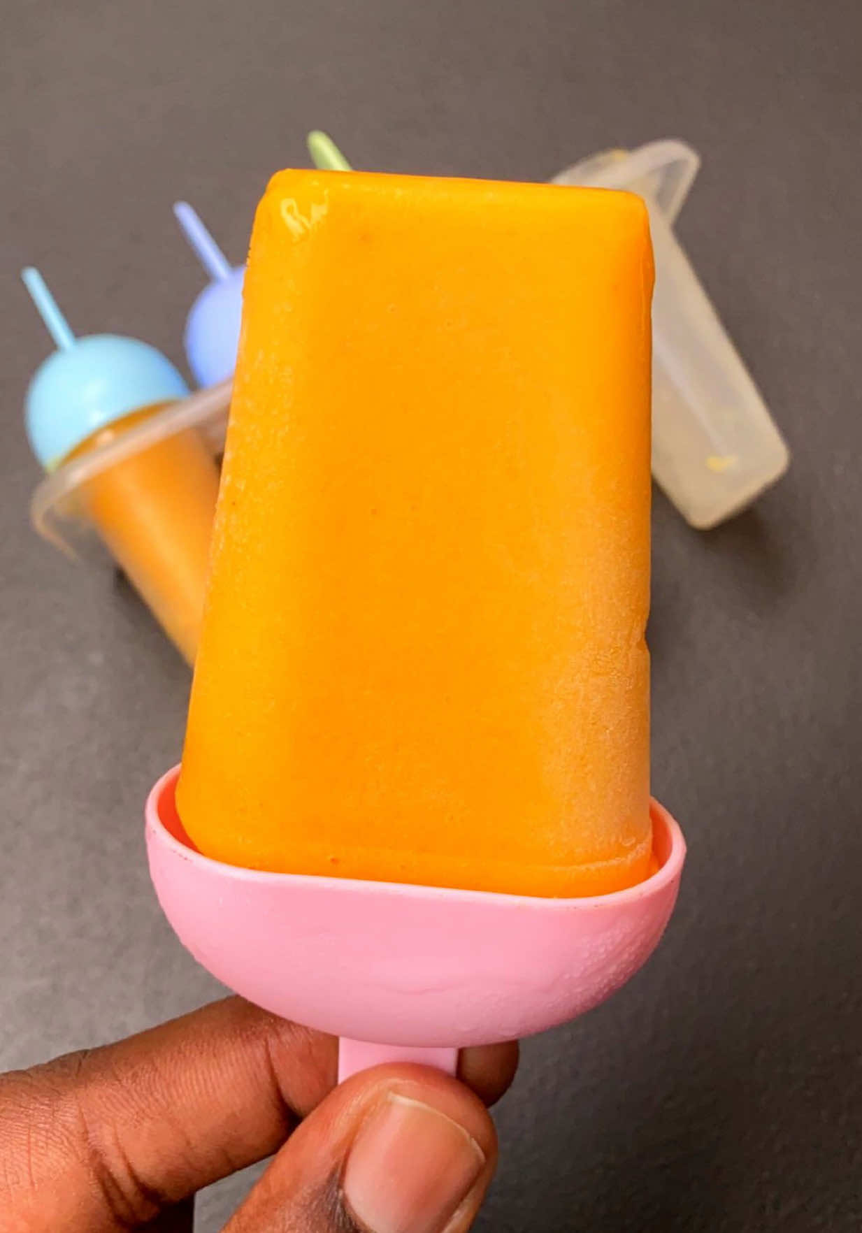 Glace à la mangue super rafraîchissante en ces temps de chaleur Ingrédients: Mangue Citron Ananas en morceaux Fleur d'oranger Gloria Sucre Muscade . . . . . . . #glace #icecream #mangomood #senegalaise_tik_tok #pourtoi #viralvideos #recettefacile #été #mangue #senegal #fyp #cuisinesenegalaise🇸🇳🇸🇳 #icecreamlover 