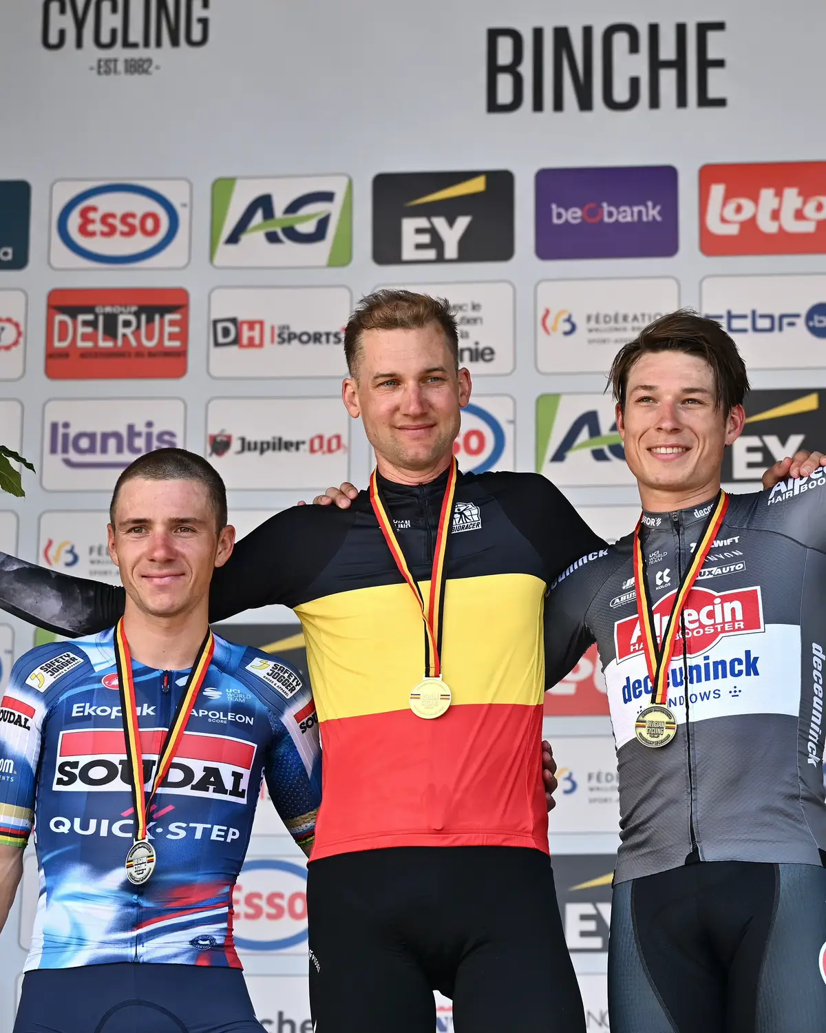 He beat Remco Evenepoel and Jasper Philipsen to the title 🇧🇪  #cycling #roadcycling #remco