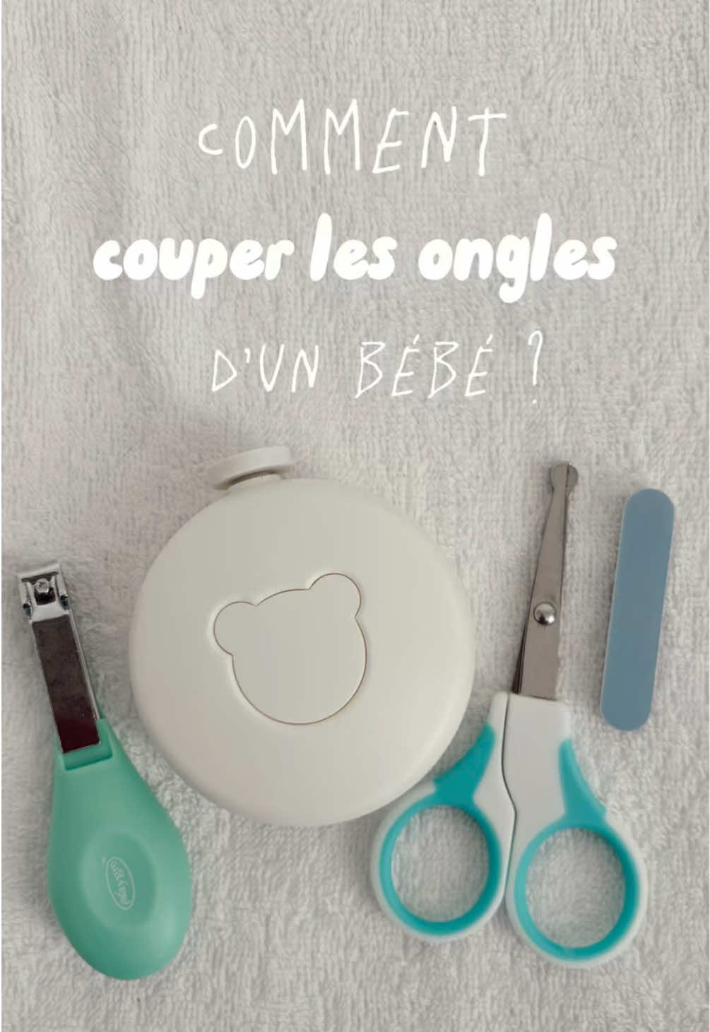 Couper les ongles de bébé… la mission la plus stressante 😅✂️ Team ciseaux à bouts ronds ou lime électrique ? Attention à ne pas couper trop court pour éviter de blesser leurs petits doigts tout doux 🫶 Dis-moi tes astuces en commentaire ! 💛 » #bébé #maman #mamanastuce #onglesbébé #mumlife #astucesmaman #parents #bébé2025 #momtips #teamciseaux #liméelectrique #parentalité #momlife