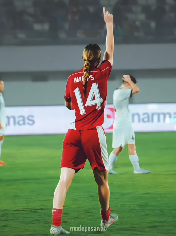 Debut 🇮🇩 one match - one goal 🔥 Isa Guusje Warps #timnasputriindonesia #isaguusjewarps #goal #debut #garudapertiwi #indonesiavskirgizistan 