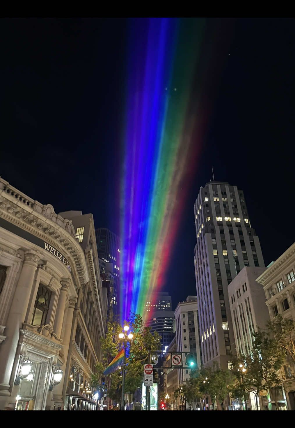 i love san francisco 🌈🤍 ⁣ 20 rainbow lasers. 49 feet wide & 4.1 miles long (market street - ferry building to twin peaks). 6/27-6/29 sunset to sunrise #bayarea #sf #pridemonth 