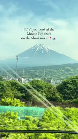 Beautiful view of Mount Fuji on the Shinkansen from Tokyo to Kyoto 🇯🇵🗻 #japan #tokyo #kyoto #shinkansen #mountfuji #fuji 