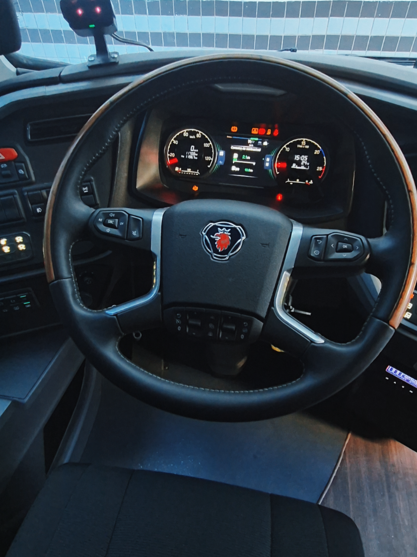 NOVO SCANIA G8 DA VIAÇÃO COMETA #chofer #cometa #onibus #busólogos #g8 #abimaelrodoviario #motorista #scania 