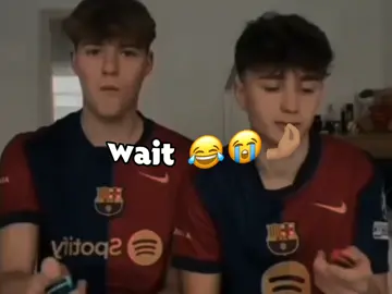 dad ba koox ahaan u taagera😂💀💔 #viewsproblem😭 #CapCut #somalilandtiktok💚🤍❤ #Urupdizamed❤️ #viralvideo #viraltiktokvideo #viralvideo #fypシ゚ #viewsproblem😭 #fypp 