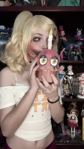 Chica! #toychica #toychicacosplay #fnaf #fnafcosplay #fivenightsatfreddys #fivenightsatfreddyscosplay #cosplay #cosplayer #cute #horror #game #gamecosplay 