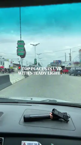 Not me showing beautiful roads in Uyo while giving you gist you actually need 🤭 These are my top picks for places in Uyo with steady light: – Ewet Housing Estate –  Osongoma – Itu road/ Urua Ekpa axis                         Did I miss any? Comment yours 👇🏾.       #Uyo #steadylight #uyoliving #placestostay #places #electricityforall #naijatiktok #fyp 