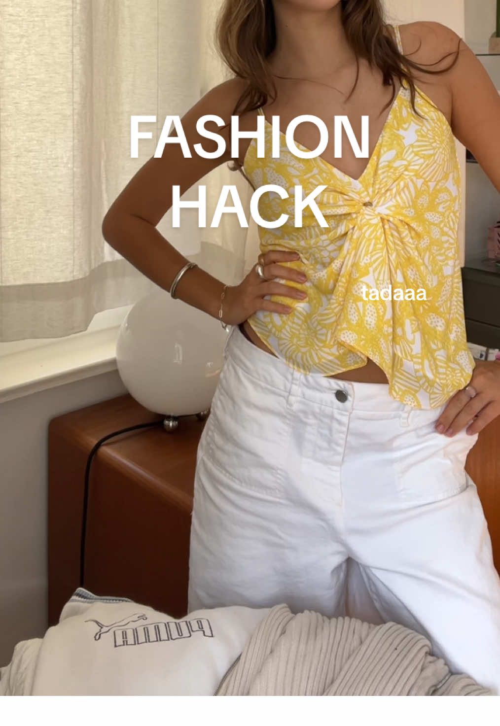 so easy 2 in 1 look. liebs. #fy #fashionhack #fürdich #fashiontutorial #outfitideas #outfitinspo #summertop #hacksandtips #fashiontok #SummerFashion #trend #fashioninspo #aesthetic #summerootd #coolgirlstyle 