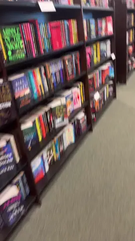 Pt 2 of knowing @Jeneva Rose didn’t sign books here but checking anyway 😅  #BookTok #jenevarose #theperfectmarriage #sugarland