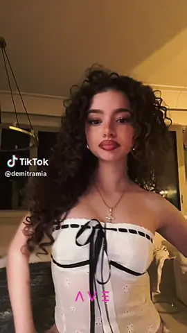 NEW WATER MARK #avery #avery_zoller #edit #demi #demitria #kalogeras #blowup #viral #demitriakalogeras 