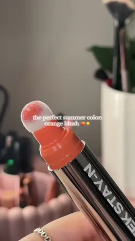 and it lasts all day! sometimes i like to switch from pink blush to orange and this product is sooo pigmented, it’s perfect for a summer tan makeup look 😻🔥  #offixialsml #makeup #blush #orangeblush #blushhack #blushtrend #blushreview #blushbrush #makeuphacks #summermakeup #summermakeuplook #summermakeuproutine 