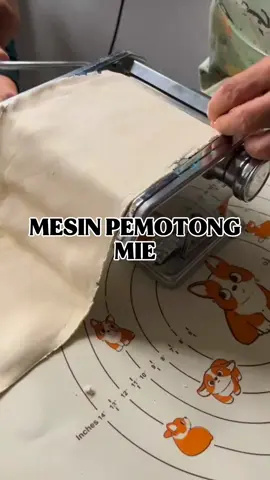 Mesin pemotong mie Gilingan mie/rolling pan, pasta manual dan cetakan molen lagi promo #gilinganmie  #pastamaker  #cetakanmie  #mesinpenggilingmie  #cetakanmolen #gilinganpasta  #promo 
