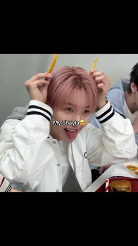 My bb has been glowing even more recently. Wishing him nothing but happiness 😩🫶🏻  #nctdream #renjun