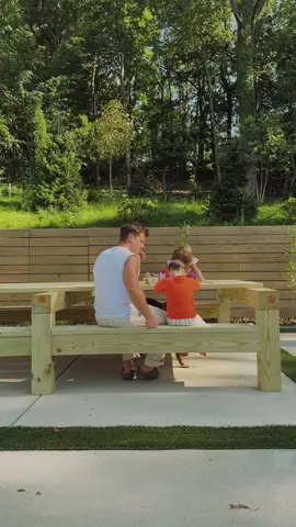 Building an outdoor Pergola Table. It turned out better than I expected. 🔨 🪵 