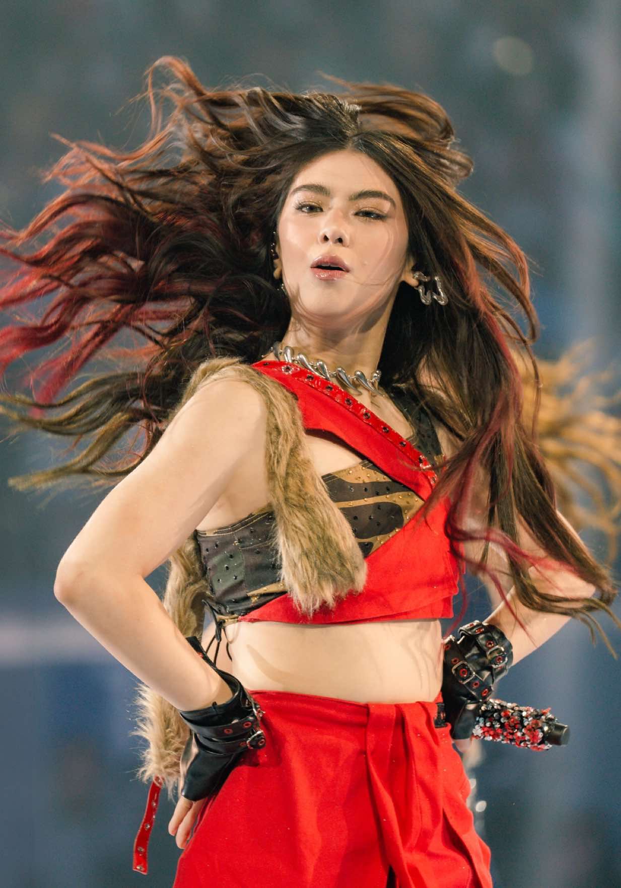 [MIKHA SHAGIDI] FOCUS FANCAM @MIKHA LIM.  #binimikha #biniph #BINI_HomeComingFanMeet #BINI