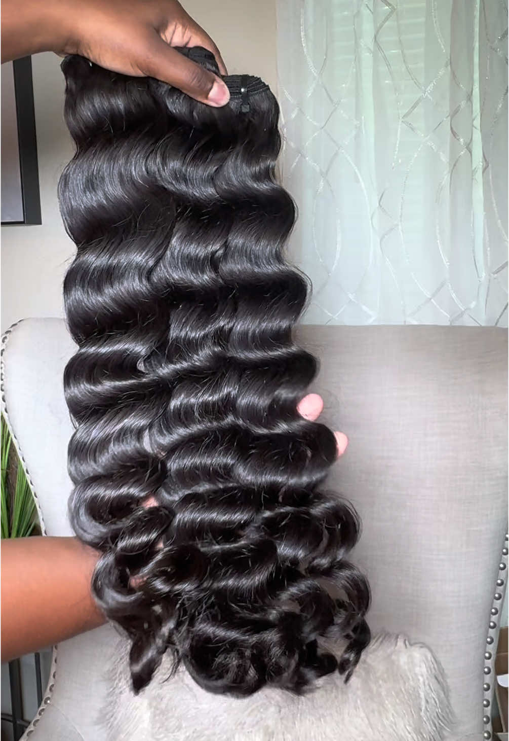 Everyone’s favorite virgin hair😍 3 26” loose deep!  📣CHECK PRODUCT DESCRIPTION FOR UPDATED RESTOCK DATES📣    Raw Hair- Starting at $57    Virgin Bundle Deals- 4 bundles $208⁣    1 FREE Bundle per Referral⁣    Free 2 Day Shipping⁣ ⁣ Kaomibeauty.com to order delivery + pick up