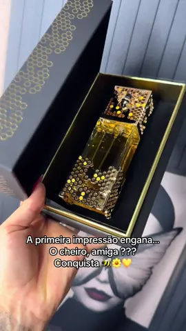 ✨ Atheeri o famoso da abelhinha Cheiro de mulher bonita, elegante e inesquecível. Um doce chique, fora da curva e com elogios garantidos! Nada de mel enjoativo, só sofisticação e presença! 💛 Lacrado R$399,90 💛 Fracionado R$59,90 #perfumeafrodisiaco #postviral #cheirosa #perfumearabe 