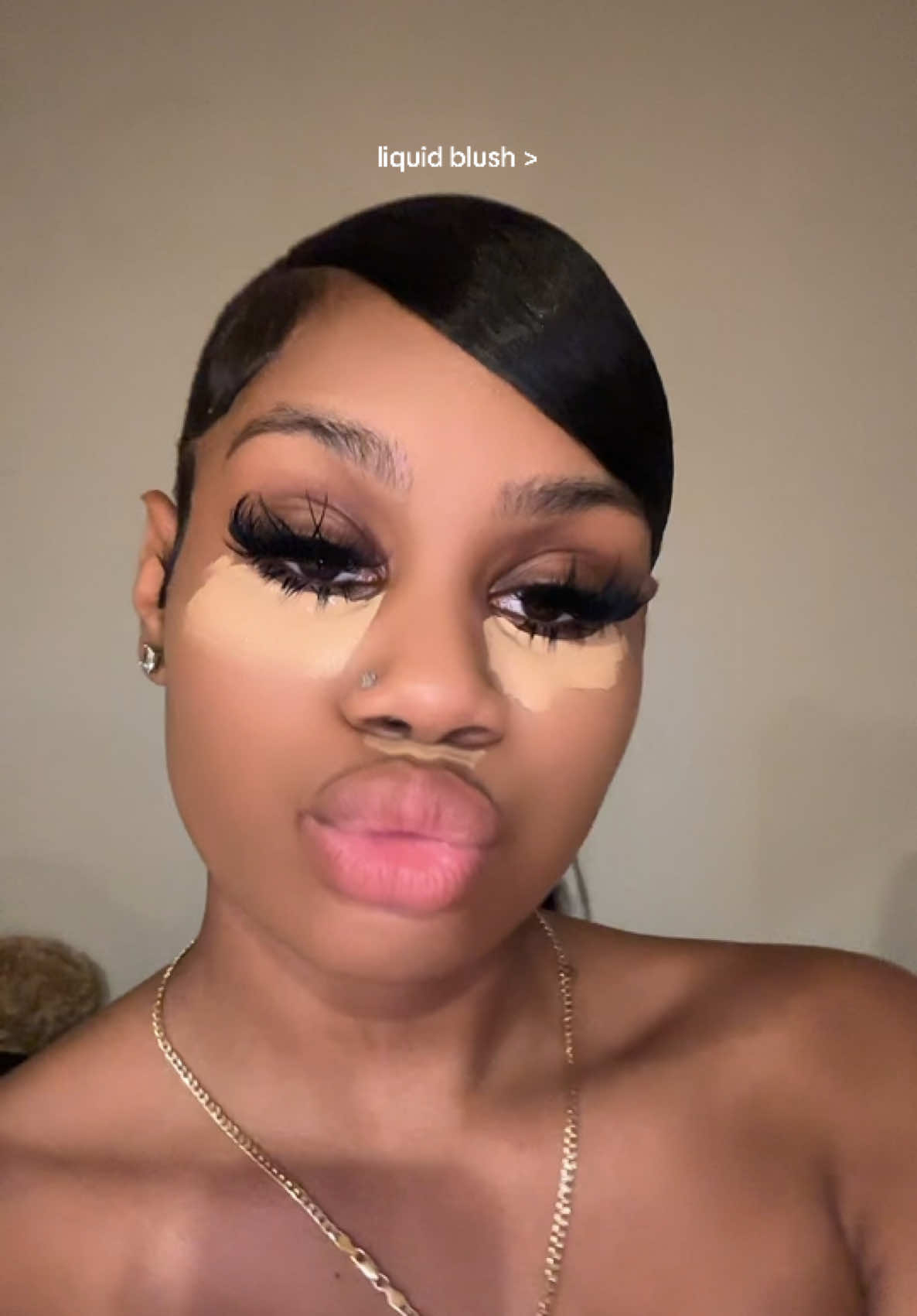 Me once in a blue moon thinking I’m a makeup artist 🧍🏽‍♂️😂 #fyp 