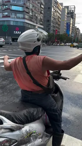 阿伯壓力很大喔