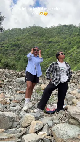 2 lakh rupiya please 🤭🫶@ShaktiShrestha7🇬🇧🇳🇵 @Pramod Yad'v @Payaldd🖤 #sisneri #journey #sister 