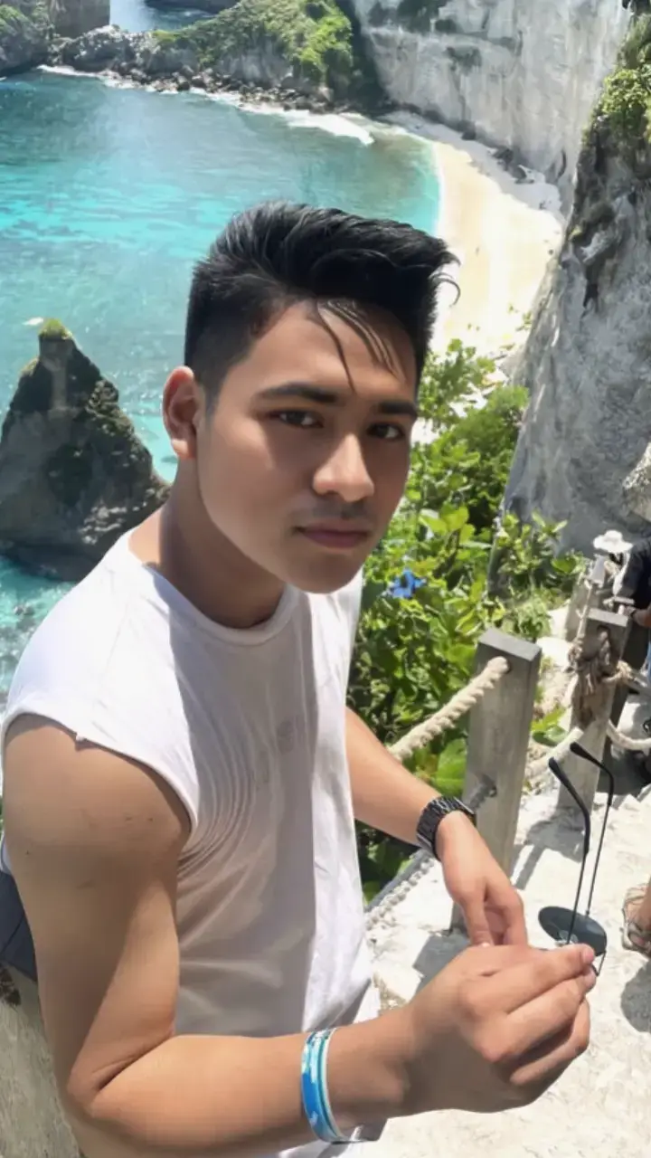 selamat siang 🥰