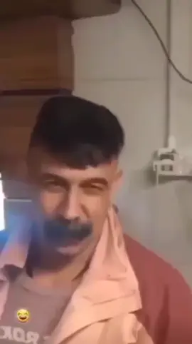 واحد طوريج 🤣.