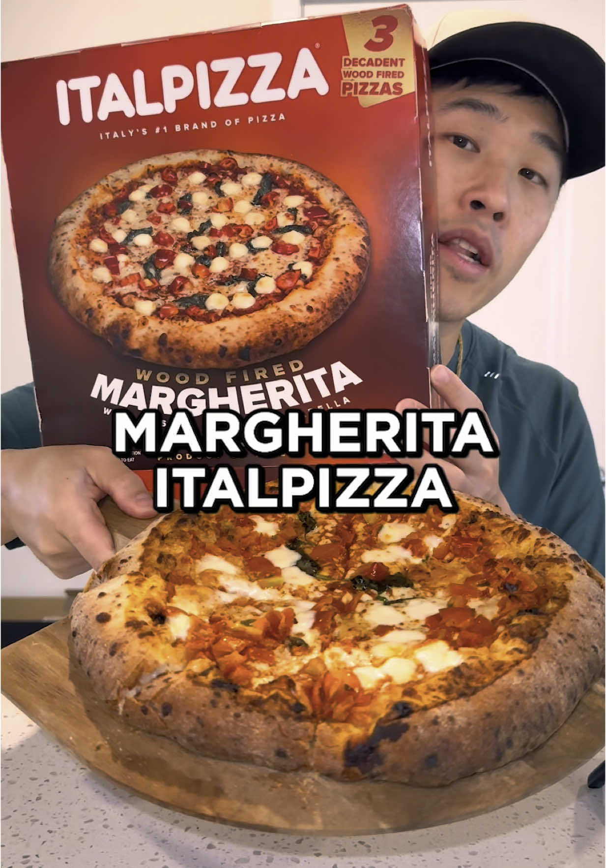 Rating the Italpizza pizza from Costco #costco #costcofinds #pizza #pizzareview 