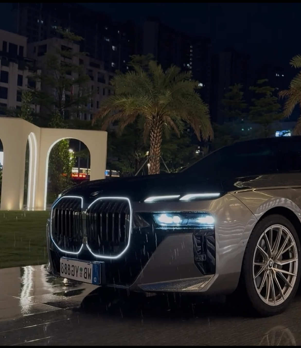 Đến Ma còn phải sợ cơ mà =)) #bmw #bmw7series #viral #luxurycars #xuhuongtiktok 