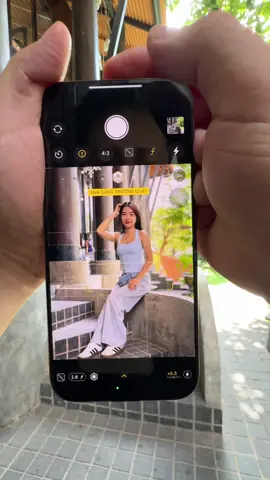 Chụp ảnh sống ảo cho bạn gái #iphone #iphone16promax #16promax #apple #shotoniphone #iphonetricks #phonephotography #portraitphotography #portrait #photography #photo #fyp 