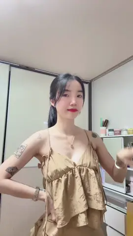 Bà nào bên hàn qua @VŨ THỊ THUÝ 🇻🇳🇰🇷❤️  nha còn ở VN lựa đi rồi e đặc dùm cho