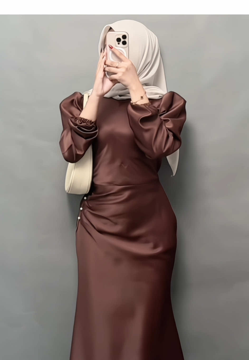 mahogany🖤 #dress#mahogany #dresssatin #dresssimple #dresselegant #dressmurah #dresskondangan #dresscantik #fyp 