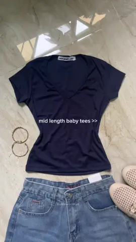 this navy blue top💙💙 #top #navyblue #babytee #babytees #womenswear 