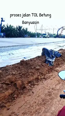 jalan jalan lihat pembangunan Tol Betung #masukberanda #betungbanyuasin #jalantol 