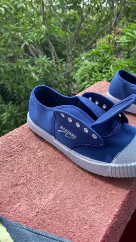 navy blue colour⬆️ kalau tak nak cat kita dye✅#bolarotan #kasutcustom #fyp 