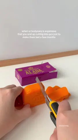 Gusto magtipid pero gusto ng glow up! 😩✨  #tipidtips #whiteningsoap #glowingsoap #bodycare #aladasoap #thailandskincare #madeinthailandaladasoap #thailandsoap #bestwhiteningsoap #tiktokhaul #tiktokfinds #tiktokbudol #musthave #bestpurchase #fyp #foryou #fypage #foryoupage 