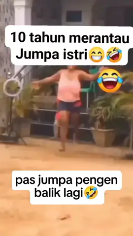 akibat kelamaan merantau 😁😁 #komedi #komedikocak #konten #kontenhiburan #kontenlucu #vidio #vidioviral #vidiolucu #lucu #lucu_ngakak #lucu_ngakak #lucubanget #lucuabis #viral #viralvideo #virall #ngakak #ketawakocak #ngakak #jangkauanluas #pemula #semua #semuaorang #pengikut #sorotan @sorotan @SemuaOrang_ 