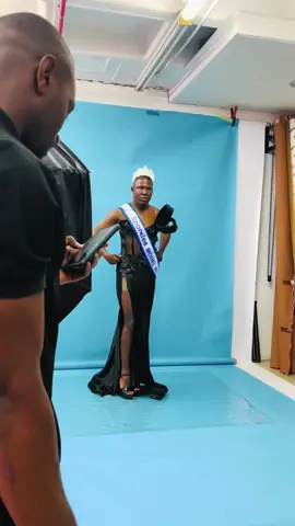 Photoshoot with the Sparkles Model Academy Coach !!😍🫶🏽✨ To join or book a session please WhatsApp 078 404 5018. 🫶🏽👑 #fyp #fypp #model #sparklesmodelacademy #pageantcoaching #modelagency #YouthDay #photoshoot #trendingvideo 